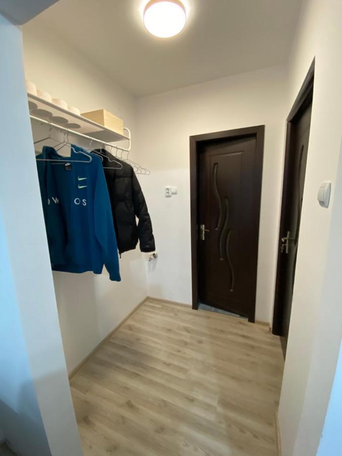 Ferienwohnung Cazare Petroşani Exterior foto